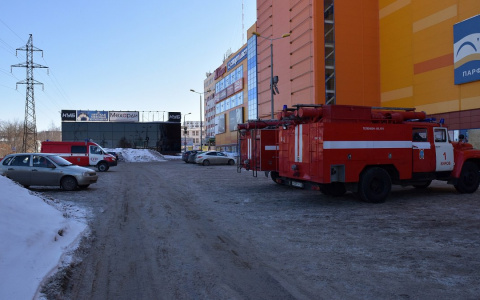 Посетителей кинотеатра  торгового центра «Jam Молл» эвакуировали