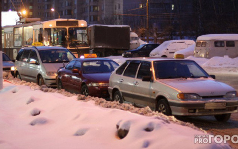 В Кировской области 17 таксистов оштрафовали за нарушение правил работы