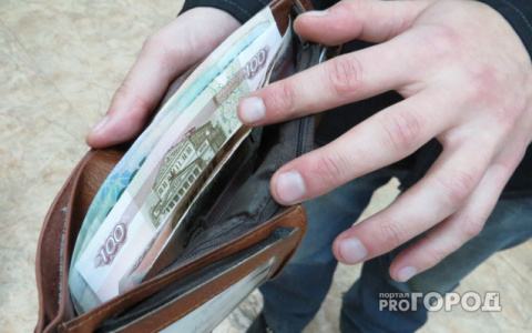 В Кирове на вокзале обворовали мужчину