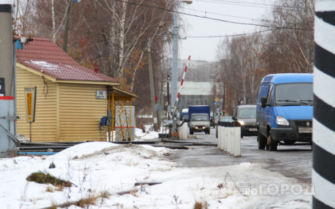 В Кирове ограничат движение на двух железнодорожных переездах