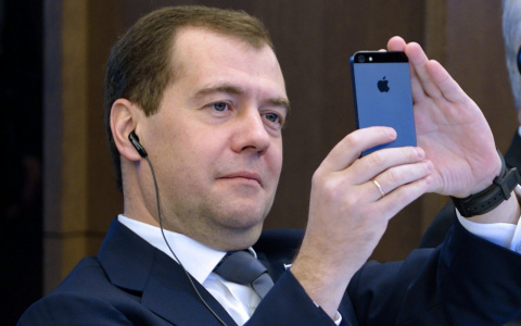 Дмитрий Медведев ответит на вопросы россиян в прямом эфире "Вконтакте"