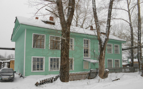 В Кировской области подрядчик отремонтировал дома, которые скоро будут снесены