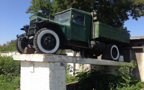 В Кировской области на "Авито" выставили машину – памятник времен ВОВ