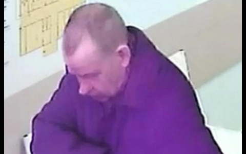 В Кирове объявили в розыск мужчину, который украл женскую сумочку с 60 тысячами рублей