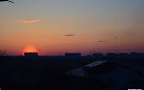Жительница Кирова сфотографировала редкое небесное явление - пыльцевую корону