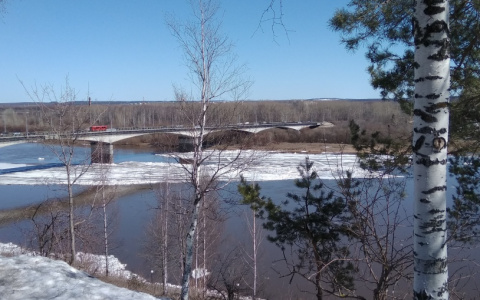 Уровень воды в реке Вятке начал подниматься