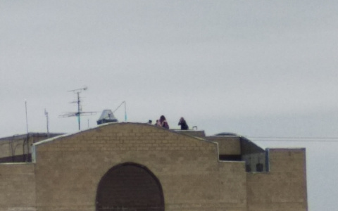 Дети на крышах: администрация Кирова выдала предписания управляющим компаниям