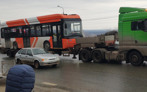 Новый электробус с автономным ходом увезли из Кирова