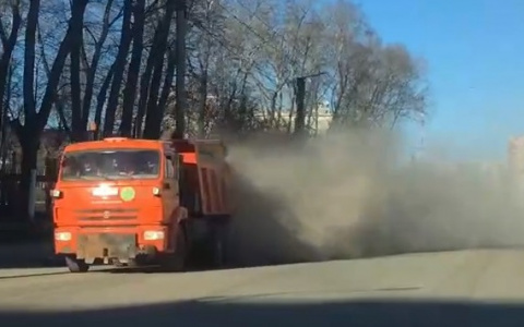 За пыльную уборку в Кирове подрядчикам грозит штраф