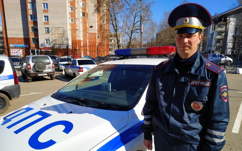 В Кирове инспектор ДПС спас людей из горящего здания