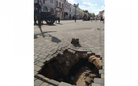 В мэрии рассказали, когда отремонтируют брусчатку на улице Спасской