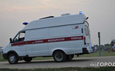 В Кирове 2-летний ребенок умер после падения с высоты четвертого этажа