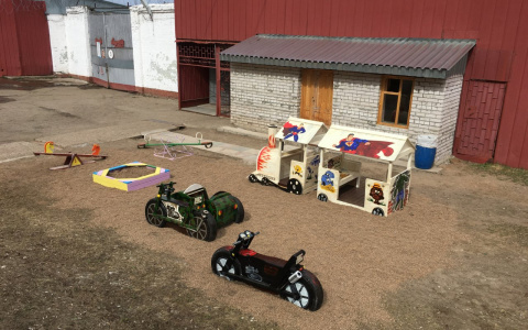 В исправительной колонии Кировской области появилась детская площадка