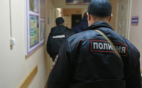 В Кирове двое человек украли у прохожей рюкзак с вещами и деньгами