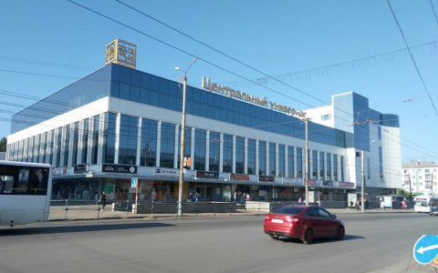 Стало известно, что стало причиной массовой эвакуации из кировских ТЦ