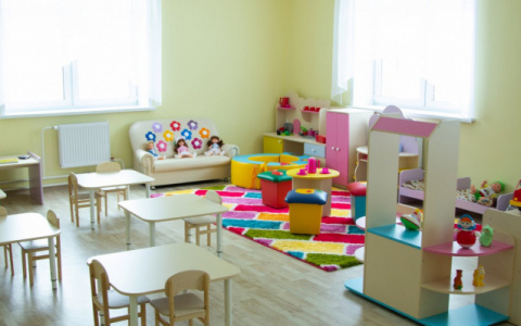 Известно, когда будут выдавать путевки в новые детские сады Кирова