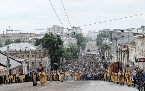 В Великорецкий крестный ход ушли 27 тысяч паломников