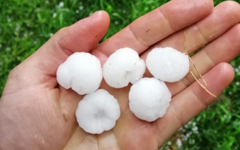 В Кировской области выпал крупный град