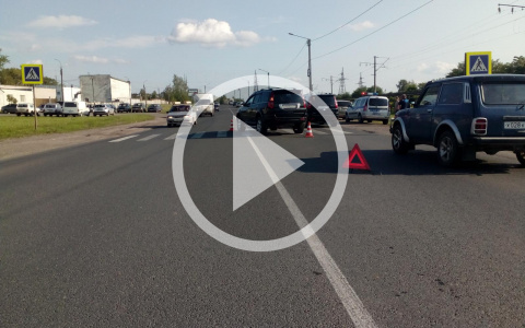 Видео: в Корчемкино внедорожник сбил женщину