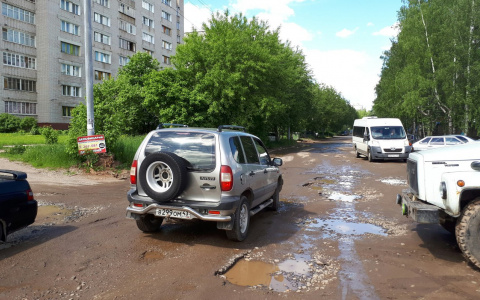 Общественник раскритиковал столичных активистов за рейды по дорогам Кирова