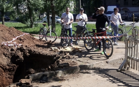 Итоги второго велорейда чиновников: высокие бордюры и недочеты в укладке брусчатки