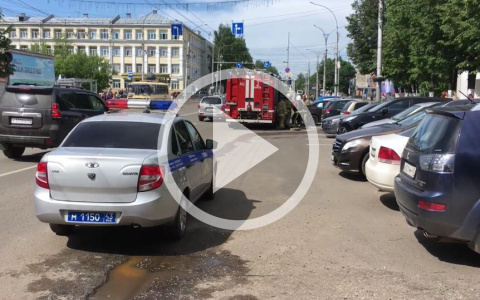 Видео: в центре Кирова эвакуируют людей из здания банка