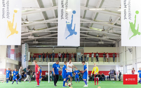 В Кирове открылся новый крытый футбольный манеж