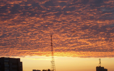 Жители Кировской области наблюдали редкие хлопьевидные облака
