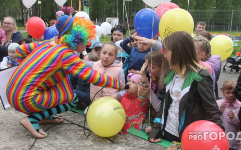 Опубликована афиша на День семьи, любви и верности в Кирове