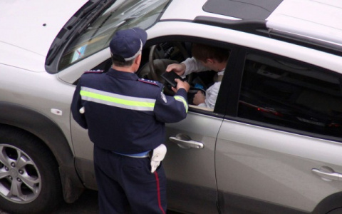 В Кирове случайно задержали четырех угонщиков автомобиля из сервиса