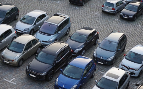 От 65 тысяч до 2 миллионов: за сколько судебные приставы продают арестованные авто