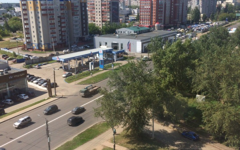 Из-за новой разметки кировчане не могут без объезда повернуть во дворы