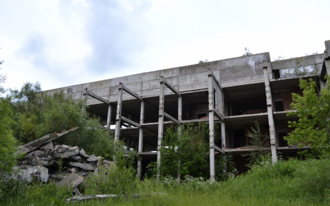 Подросток из Чепецка, сорвавшийся с высоты в "заброшке", вышел из комы