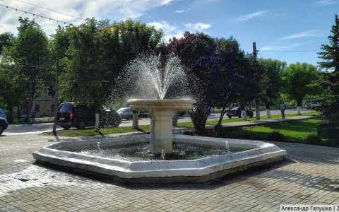 Власти объяснили снос 70-летнего фонтана на ОЦМ