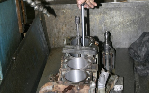 Полезно для водителей: что нужно знать о ремонте ДВС и расточке блока цилиндра