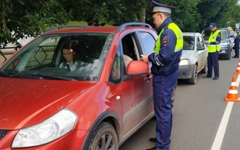 В День десантника сотрудники ГИБДД выйдут на «сплошные проверки» в Кирове