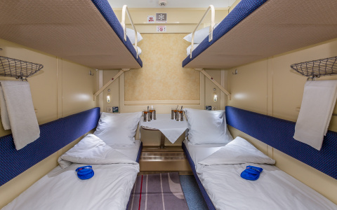 Жители Кировской области могут купить билет на поезд со скидкой 50 процентов