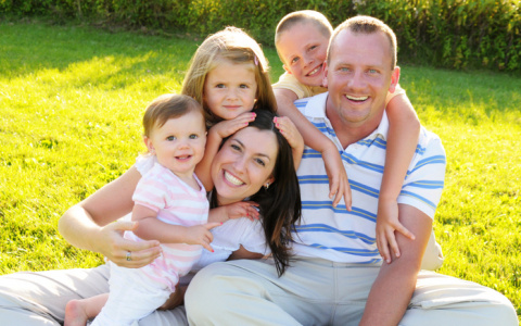 В Кирове состоится телефонная линия по вопросам мер соцподдержки семей с детьми