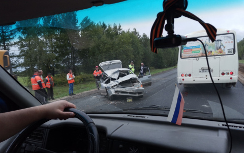 Под Кировом на участке, где ремонтируют дорогу, всмятку разбился автомобиль