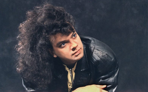 «Бросайте пить и курить»: что желали знаменитости кировчанам в 90-е?