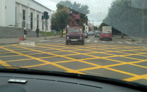Фото дня: в Кирове появилась вафельная разметка