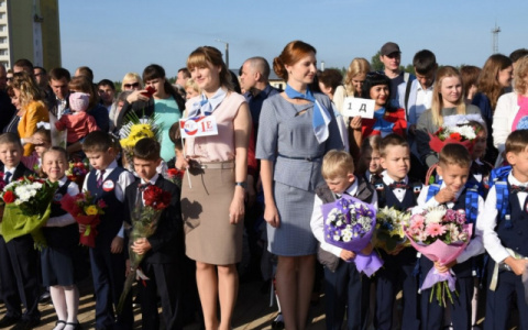 В Кирове начали учебу более 7 тысяч первоклассников