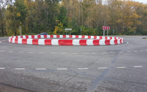 На повороте на Коминтерн запустили круговое движение