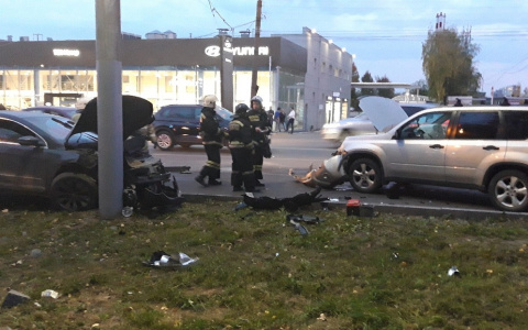 "Виновата разметка": в Кирове столкнулись две легковушки