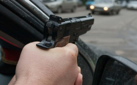 В Кировской области пьяного водителя останавливали стрельбой по колесам
