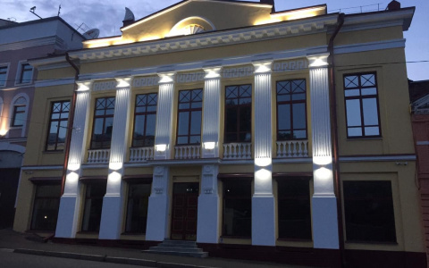 В Кирове сдают Дом офицеров за 400 тысяч рублей