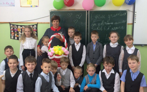 "Не смогли поступить в институт с первого раза, но не сдались": истории учителей начальных классов