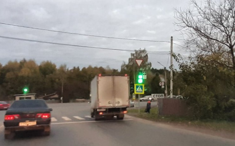 Что обсуждают: экспериментальные дорожные знаки и сбор комиссии по ЧС из-за запаха аммиака