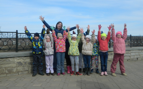 «Каждый день в нашем классе начинается с обнимашек»: история учителя начальных классов