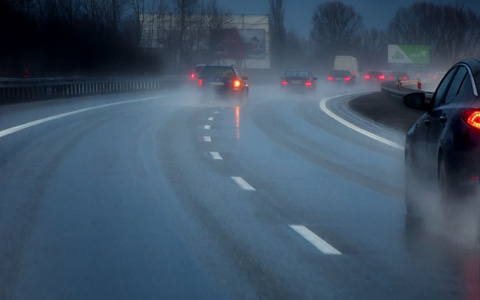 ГИБДД советует водителям Кирова заменить шины из-за ухудшения погоды